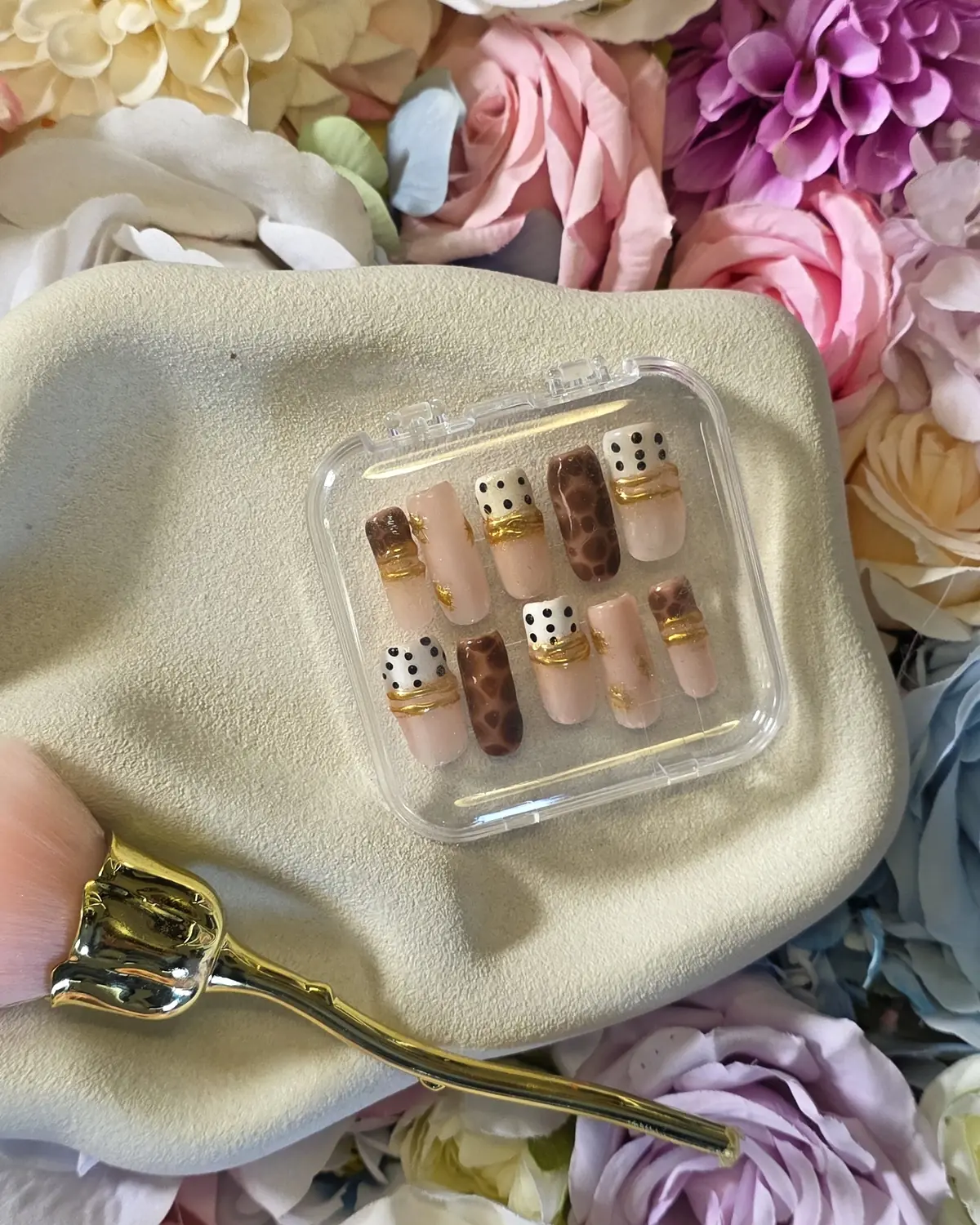 Beautiful press-on nail set by Pressed by Selena